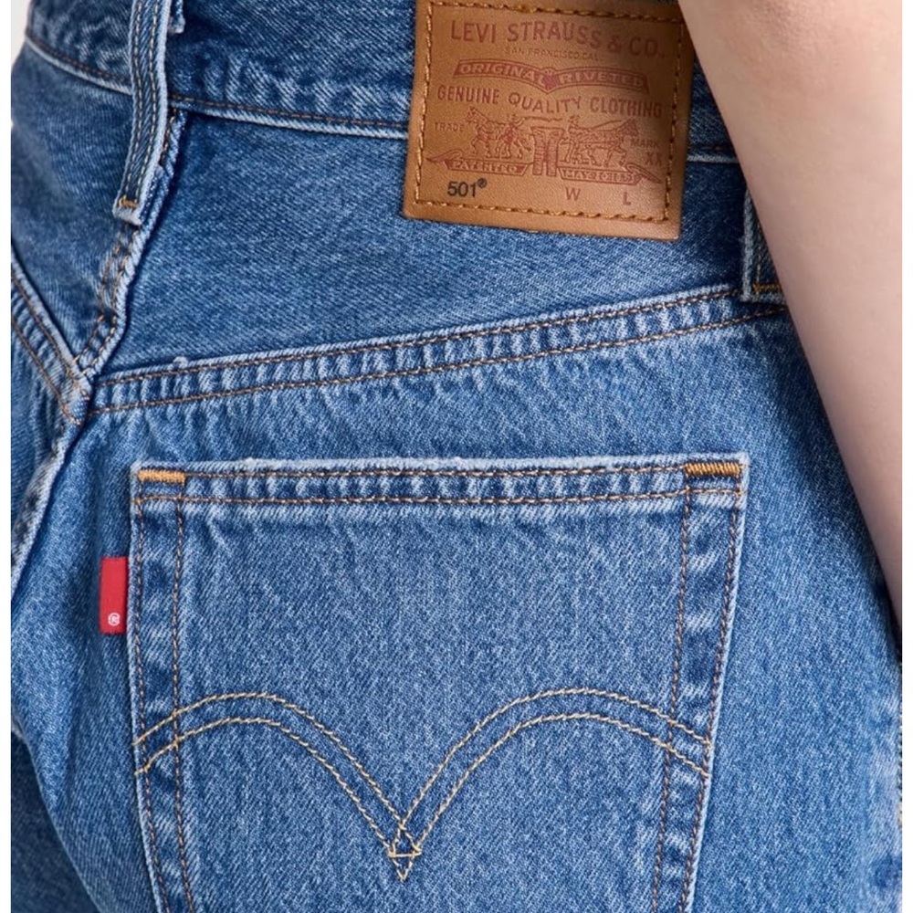 Denim Distressed LEVIS 501 High-Rise Women's Shorts - Blue - Picture 2 of 8
